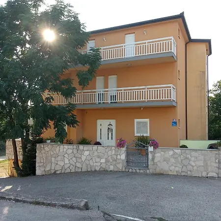 Guest house D & J Pansion *